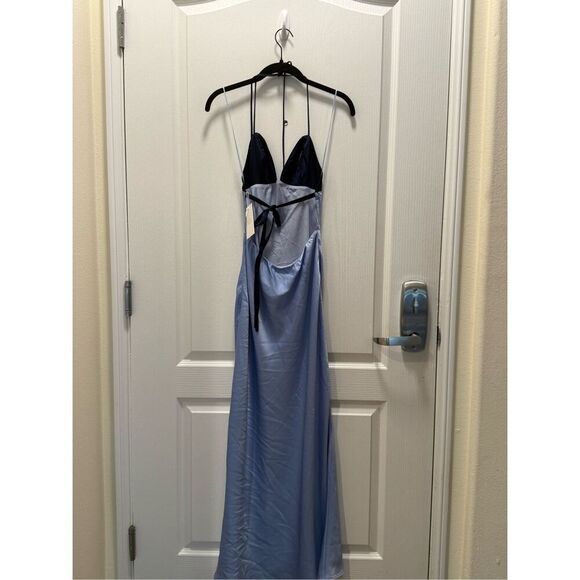 NIA Revolve WOLFE MAXI DRESS In CHAMBRAY/NAVY Cocktail Dress size S NWT - Picture 4 of 5